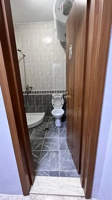 Super House Blloku - 3 Rooms Tirana