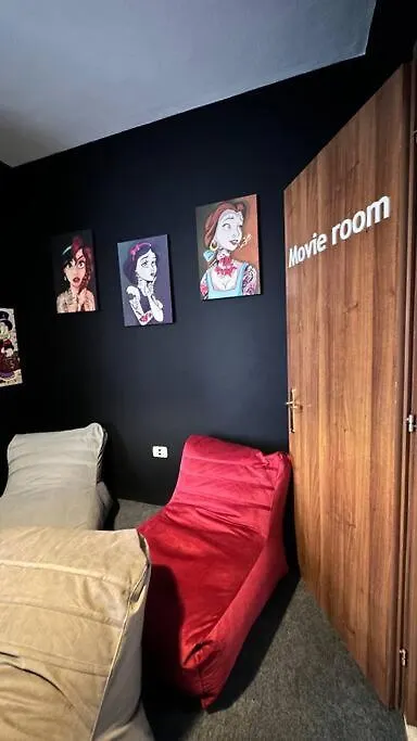 Apartment Super House Blloku - 3 Rooms Tirana