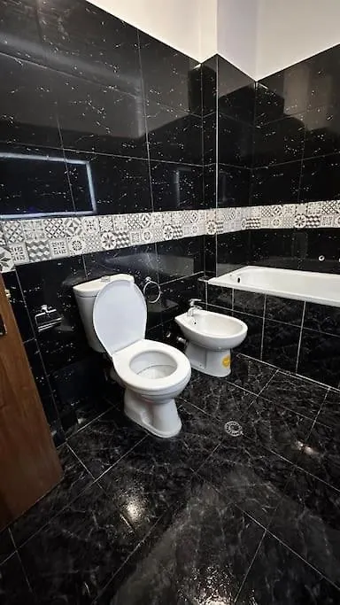 Super House Blloku - 3 Rooms Tirana Albania